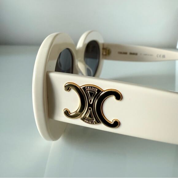 NEW!!! Celine Triomphe women sunglasses CL40312U 25A Authentic Retail 680$ - Picture 3 of 6